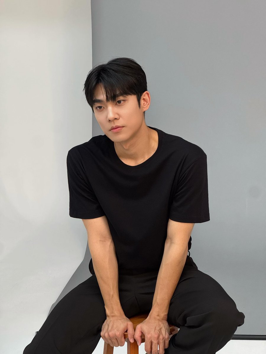 letsgofora_'s tweet photo. 술 한잔 햇고요 어떤 가나디가 보고싶습네다… https://t.co/vl2ZAfsKBP