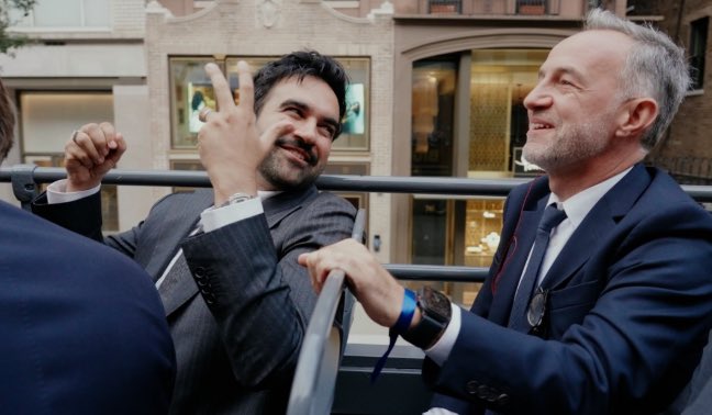 VISMARA_R's tweet photo. Mars : « Je m’engage à ne pas quitter Paris la 1ere année de mon mandat » 

Septembre : Grégoire en bus touristique à New York. ❌

Entre deux auditions sur le scandale du périscolaire parisien. https://t.co/LfDyP4Kpbb