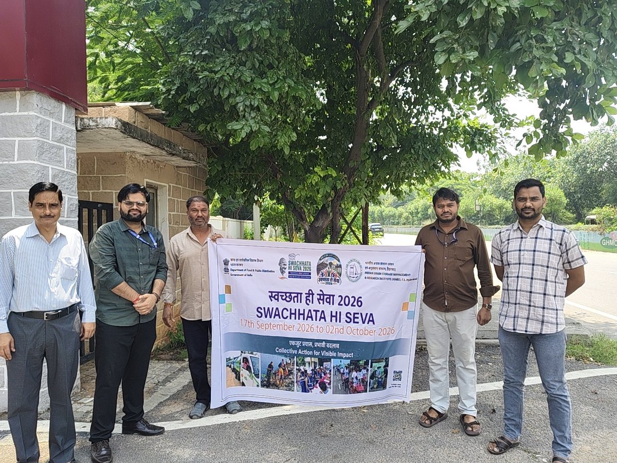 OfficerC1869's tweet photo. Swachhata Hi Seva 2026 – Day 03 activity at IGMRI, FS, Hyderabad.

A cleanliness and transformation drive was conducted at the identified CTU in Rajendranagar, Hyderabad.
The activity focused on waste removal and improvement of the surrounding area. @fooddeptgoi @igmrihapur https://t.co/6nJpfxHKp8