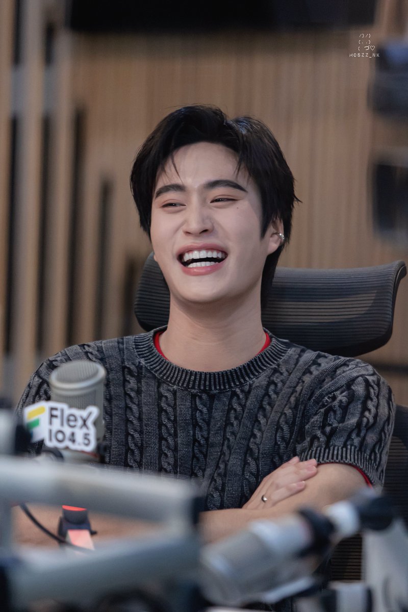 moszz_nk's tweet photo. 260921 ละดูรอยยิ้มกับตอนหัวเราะสิ 😁😆😄

GEMINI PROMOTE FRAGILE SONG

#GeminiFragile_Presstour
#Flex1045xGEMINI_Fragile
#Gemini_NT #เจมีไนน์ https://t.co/nQ4kThSBst