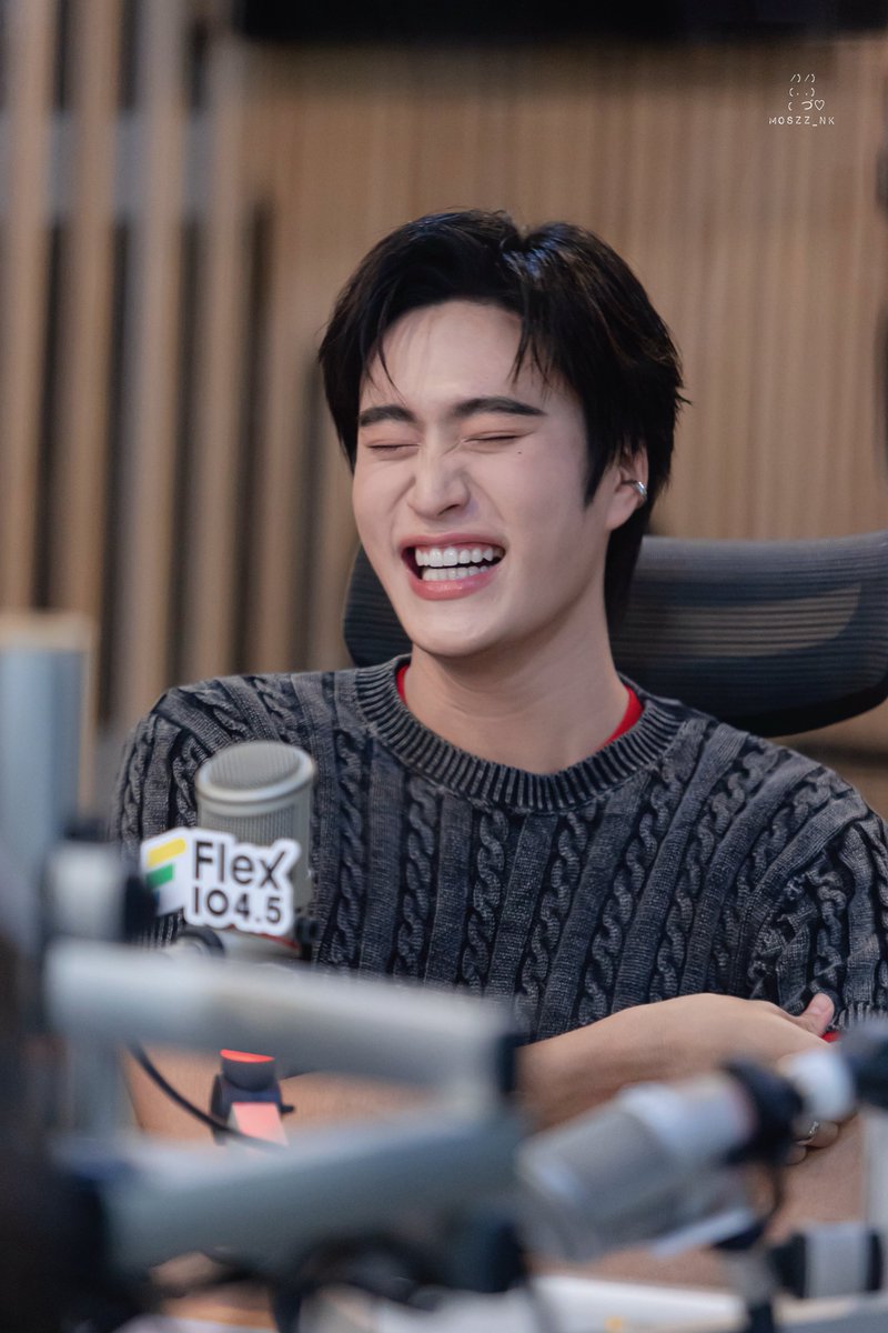 moszz_nk's tweet photo. 260921 ละดูรอยยิ้มกับตอนหัวเราะสิ 😁😆😄

GEMINI PROMOTE FRAGILE SONG

#GeminiFragile_Presstour
#Flex1045xGEMINI_Fragile
#Gemini_NT #เจมีไนน์ https://t.co/nQ4kThSBst