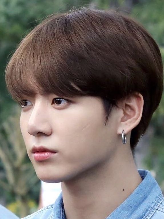 crumblejkook's tweet photo. his pretty scar ⋆⭒˚.⋆ https://t.co/ATVUqDVRQI