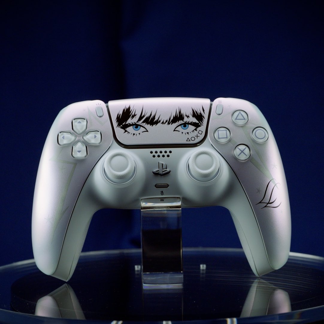 GGamingAR's tweet photo. 🚨 Lisa تتعاون مع PlayStation لإطلاق يد DualSense محدودة الإصدار

تصميم خاص مستوحى من Lisa مع مجموعة إكسسوارات حصرية

🔸 الطلب المسبق يبدأ 2 أكتوبر بكميات محدودة https://t.co/8WKVkJk0vZ
