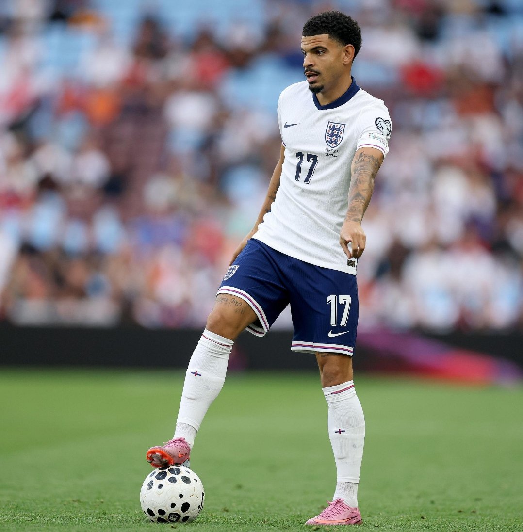 Veekassfabrizio's tweet photo. 🚨 𝐁𝐑𝐄𝐀𝐊𝐈𝐍𝐆: MORGAN GIBBS-WHITE SET FOR ENGLAND RECALL! 🏴

Morgan Gibbs-White is set to be called up by Thomas Tuchel as Cole Palmer’s replacement.
Palmer has withdrawn from the England squad with a muscle injury, opening the door for the Nottingham Forest star.
Gibbs-White was close to making the original squad and could now get his chance.

(Source: Sky Sports)