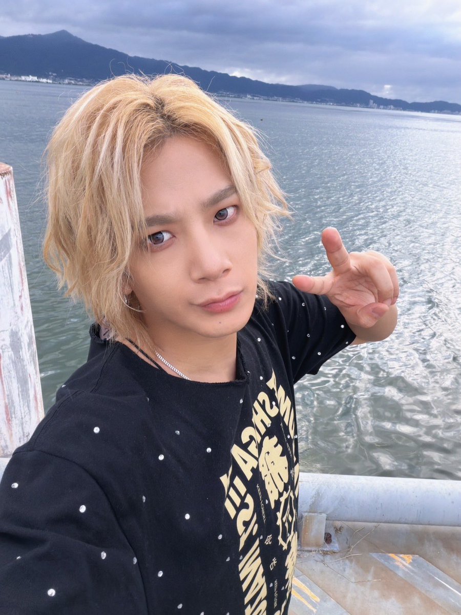 owv_official's tweet photo. FEST. INAZUMA 2026 
━━ ━━ ━━ ━━ ━━ ⚡️

#OWV  #本田康祐
@honda_0411 

❤️吉本興業プロフィール
https://t.co/QBbVGliyWo

📹最近本田康祐が夢中になってること
【シール交換】
https://t.co/nFqZ8usBip

➖☆ ➖☆ ➖☆ ➖☆

🎪OWV LIVE TOUR 2026 -SQUAD-
📍9月27日 (日) 大阪・Zepp Namba
📍12月13日(日) 東京・両国国技館
🎟️ https://t.co/NWB1p6jIWS

📺10月6日(火)スタート
OWV 地上波初の冠番組
「なんでも検証！？ 全力戦士OWV」
🔗 https://t.co/vzrdM76wgk

💿2026.09.30 Release
OWV 13th Single『Lovey-Dovey』
🔗 https://t.co/XL7q2Tgso3

#フェストイナズマ 
#OWV_SQUAD #OWV_ラビダビ ☀️