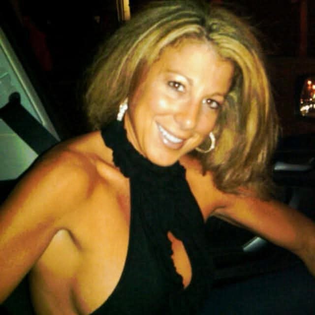 X34_Evanormous's tweet photo. From soccer-mom minivan to full-time BBC slut…  Rebecca Sowell...Now she’s @Becca_Alexa_XXX  Soccer mom? Cute. She’s a high-class Black-cock slut now… and she’s never looking back._PT01 https://t.co/dl3z4KIeEj