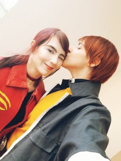 AgentSheenah's tweet photo. Claire and Steve if smartphones were a thing in 1998 📸
Claire ~ @HopeHavoc
Steve ~ me
#claireredfield #steveburnside #cleve #burnfield #cosplay #codeveronica #residentevil #REBHfun https://t.co/Z9GYLNOQFG