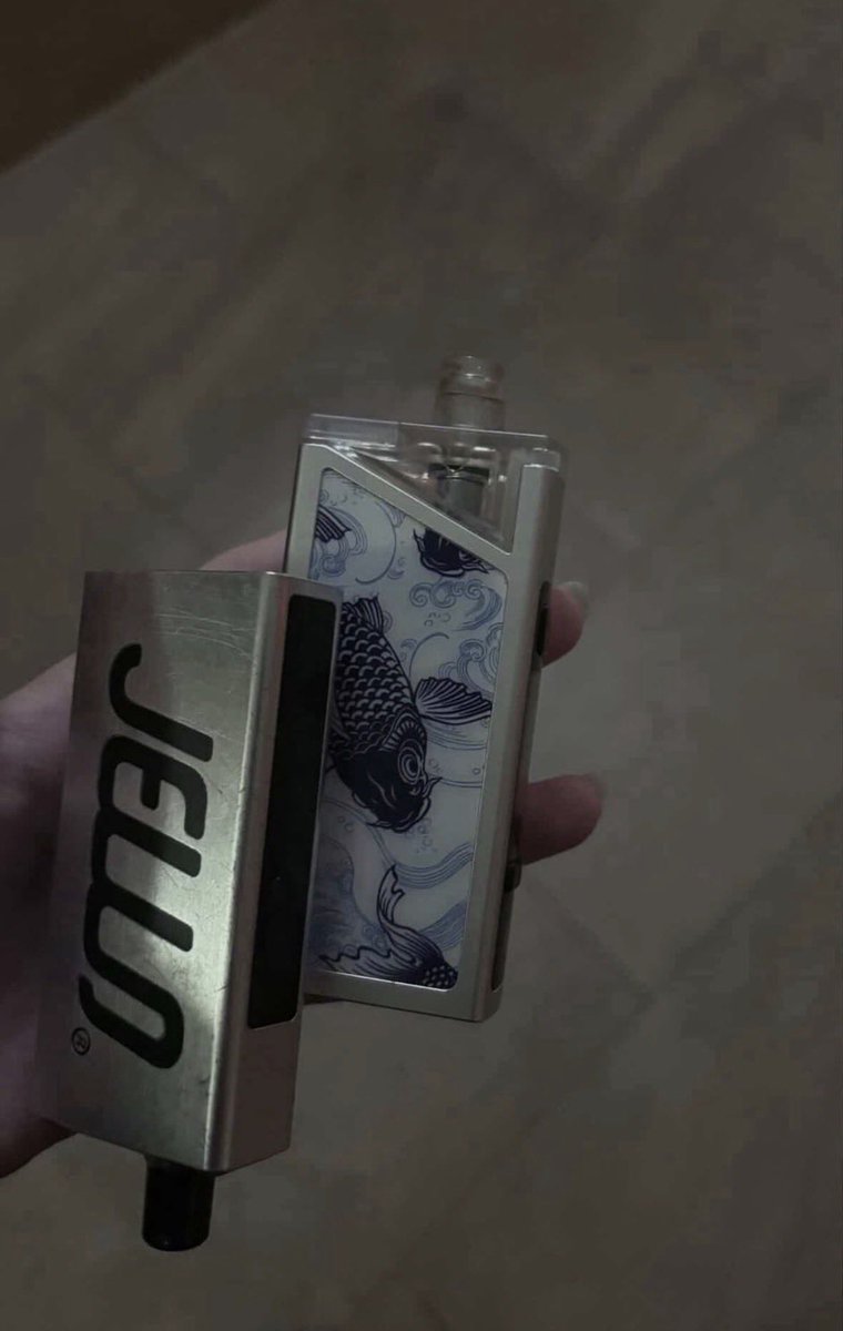 xq3mav's tweet photo. 하복이랑 젤맥 각각 택포 가격 3.0에 판매합니다 따로 구매 가능합니다 젤맥생활기스있음 
쿨거시 액상 한병 드리고있어요! 급처

전담 댈구 대리구매 연초 아스몬 아스파이어 젤로 발라리안 하복 댈토 버블몬 아보카도베이비 아보베 긱베이프 말론 릴 발맥 젤맥 아보베 액상 얼러먹구싶오 마르키사 https://t.co/fCQpEHYrCx