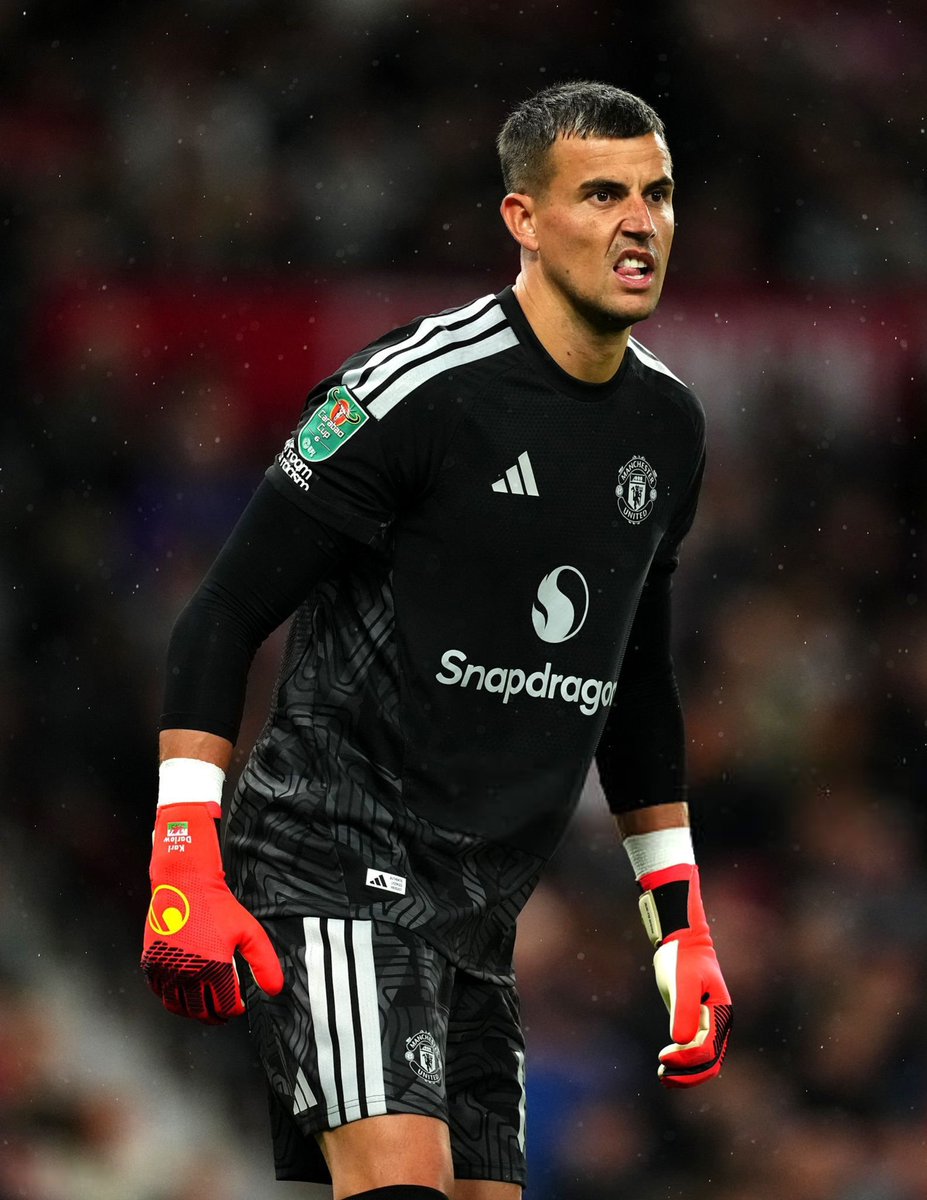 mufcMPB's tweet photo. 🚨 OFFICIAL:

Kobbie Mainoo and Marcus Rashford have WITHDRAWN from England international duty. Karl Darlow has withdrawn from the Wales squad. #MUFC [MU] https://t.co/kniVkZaGHY