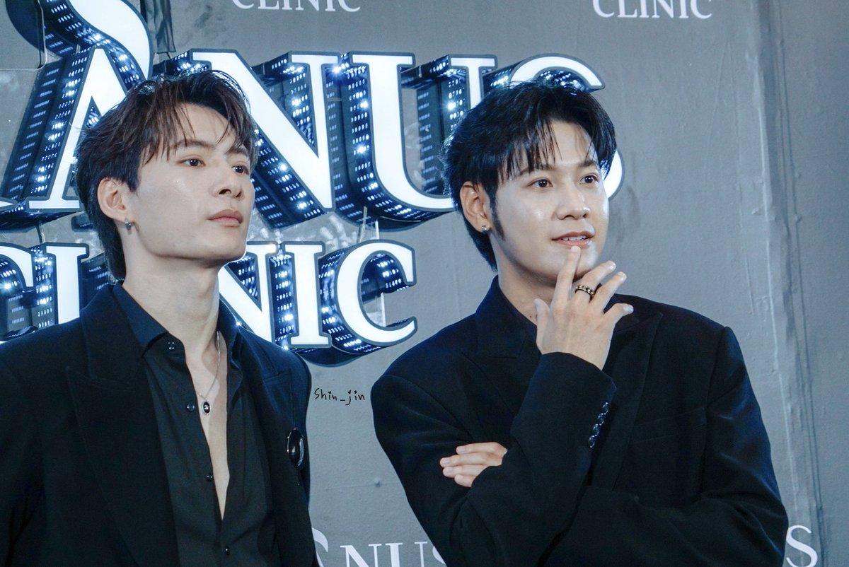 shin_jin's tweet photo. นี่มันพี่นายแบบนี่นาาาาา~ 
#UranusClinicxKristSingto
#SingtoPrachaya
#KristPerawat
#คริสสิงโต https://t.co/vyQdoHO7Ze