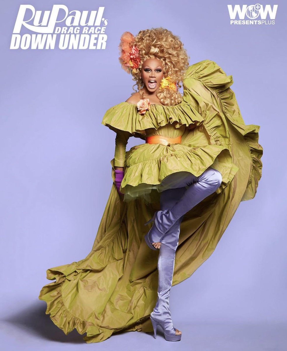 ParisCraveHQ's tweet photo. RuPaul truly be feeling her puss for the international promos https://t.co/ahKIgKaz8g