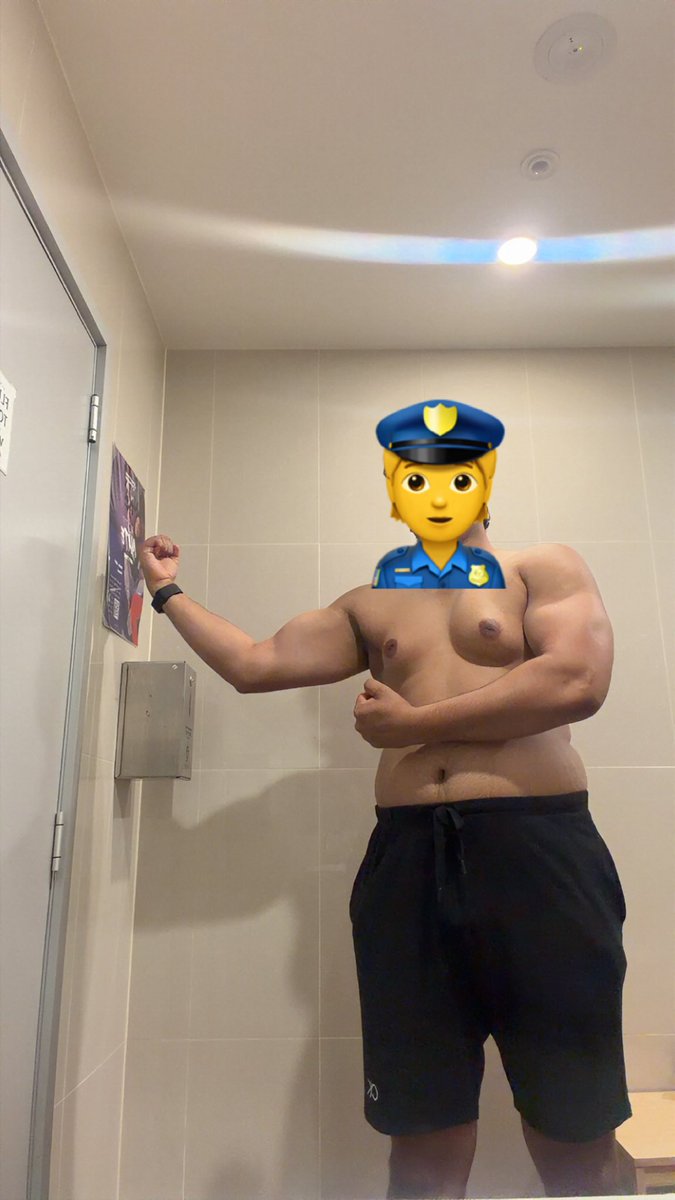 dforbigbiceps's tweet photo. Taking either gf or bicep kissing applications 
#moothunt #nsfwtwtًً https://t.co/n1gxrtBZGp