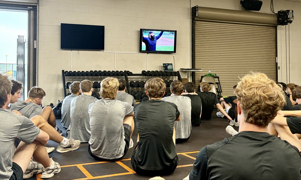 AledoMBB's tweet photo. Expectations vs. Reality
How do you respond when they donβt line up? @2Wordstv #thetexasway #thestAndard https://t.co/su6QdvKD11