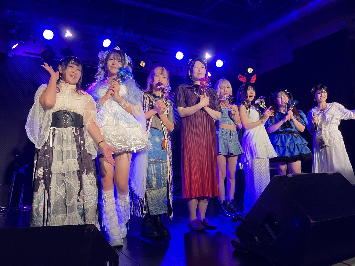 FukuteToru921's tweet photo. Swing Pop Fes Vol.2
5番手の前に集合写真と
1部のMC高山奈々さん💛と
ソロステージはありませんでしたが
アニソンジャズに参加のHIROSHIくん♥️
#すいぽぷ　#アニソンジャズ https://t.co/qEDTbyGm0y