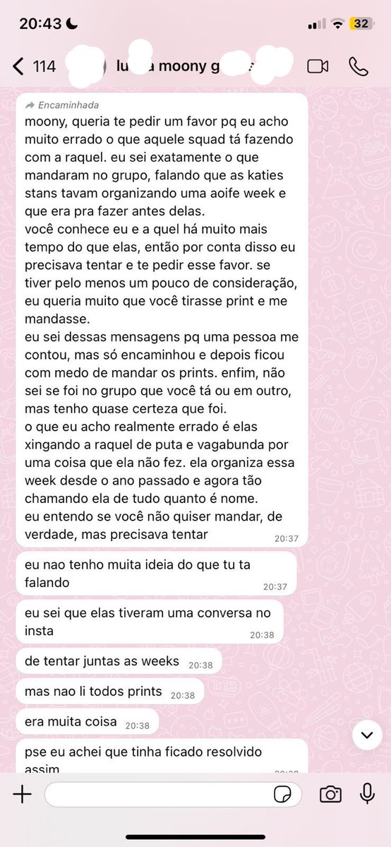 aoisfe's tweet photo. agora questao de prints vazados, certo?

em momento ALGUM eu fui atrás de saber sobre a outra week ou de procurar saber quais artes estavam sendo preparadas por lá. eu estava completamente focada na minha, nas nossas artes e no que estávamos preparando para a aoife.

esse print por outro lado mostra que existia interesse em acompanhar o que estava acontecendo do outro lado, buscando prints e conversas relacionadas à nós.