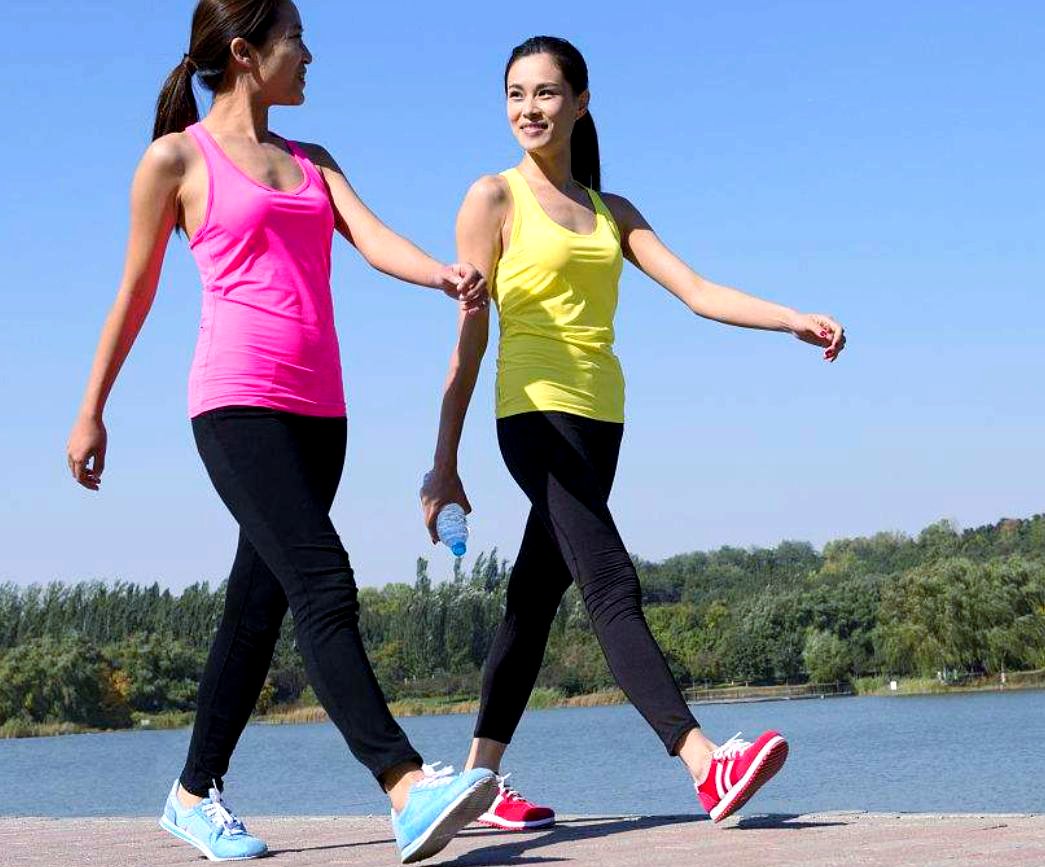 FreidaBonh7ms's tweet photo. Small daily steps = big health wins! Try a 10-min walk after meals u0026 drink 8 cups of water daily—consistency beats perfection every time. ， https://t.co/YWGSdv25uJ