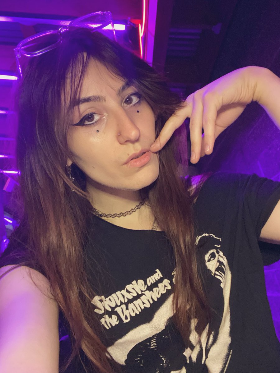 femaledevice's tweet photo. 👿 https://t.co/45HZAplz4r