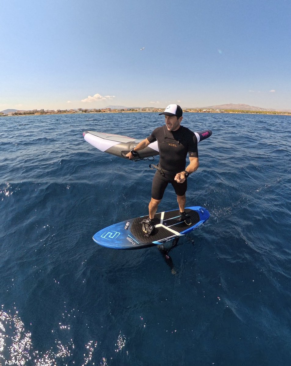 Apalagakis's tweet photo. Wingfoil dayπ¦
#surftoys #vayu #chaseproject #axisfoils https://t.co/zqr5jQk57v
