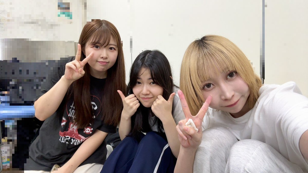 ayano_tpzk's tweet photo. 稽古終わりましたー！！
明日はとうとう最後の稽古…
みんなめっっっちゃカッコ良くて最高なんです！一人でも多くの人に見てもらいたい🥹
まだご予約お待ちしてます🍀
https://t.co/3X5fJ9Kd7E
＃黒ブル
＃演劇ユニットCCB https://t.co/utaHBaWOZo