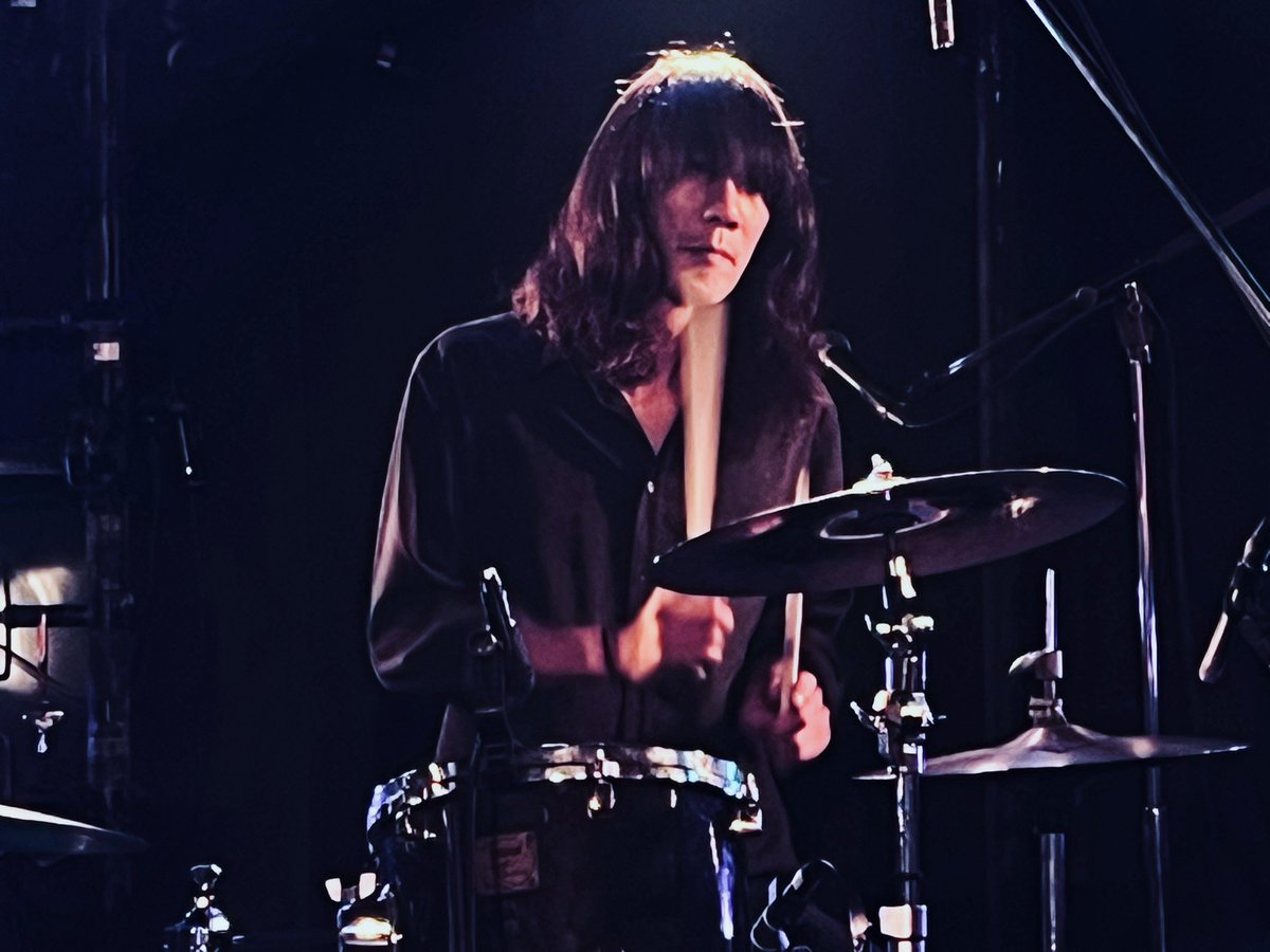 hiroyakomeiji's tweet photo. 0919 set list

1.こころ
3.遠景
3.マルテ
4.星の埋葬
5.shivers https://t.co/fSpKpHszWN