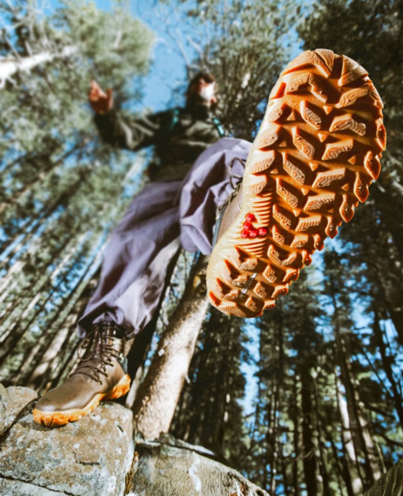 Fuckingyoung's tweet photo. 🙌🏿 @VIVOBAREFOOT launches “Weird More. Free Your Feet” campaign https://t.co/k0j5TncexT https://t.co/eS25wDBqBJ