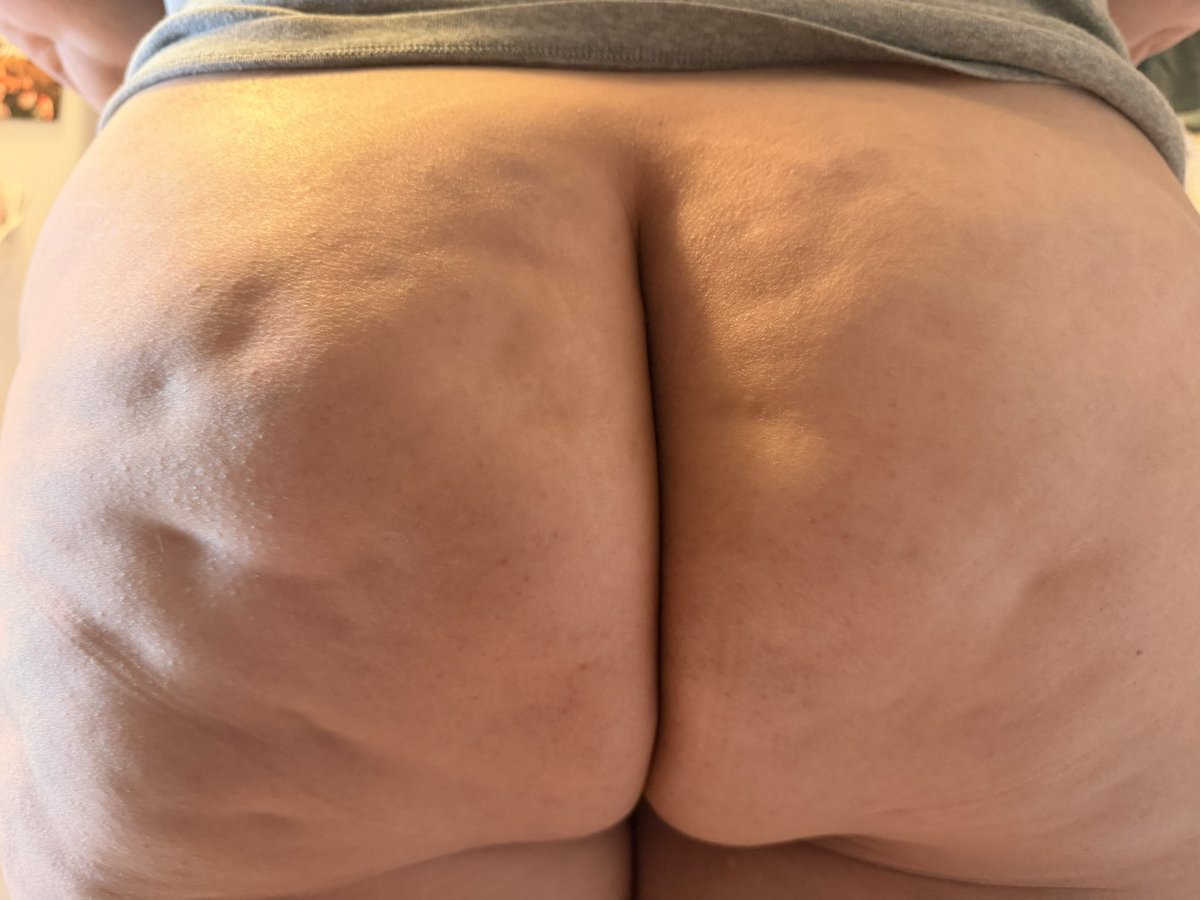 chubbycakies's tweet photo. Happy mom body Monday❤️ https://t.co/ZGs6abKF88