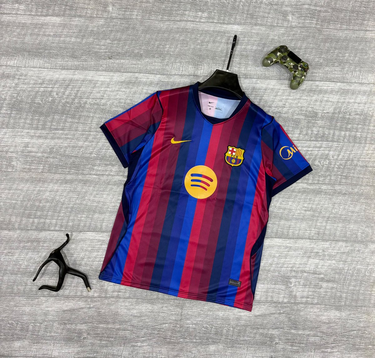 Squadsportsf3's tweet photo. BARCELONA 2026/27 HOME &amp; AWAY KIT AVAILABLE 
 Quality: Authentic grade
 Sizes: M, L, XL, XXL
🏷️ ₦20,000

ORDER VIA WHATSAPP: 🛒
https://t.co/SKJ3TUEyaq

Nationwide delivery available. ✅
kindly repost, your RT might reach a customer on your timeline.❤️ https://t.co/53uBeWX5jt