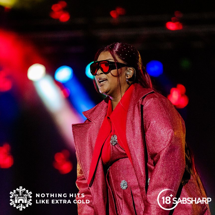 castlelitesa's tweet photo. We can't get over what we saw at @ScorpionKingsLV! Retweet if you agree. #NothingHitsLikeExtraCold https://t.co/xuvnB0IAXO