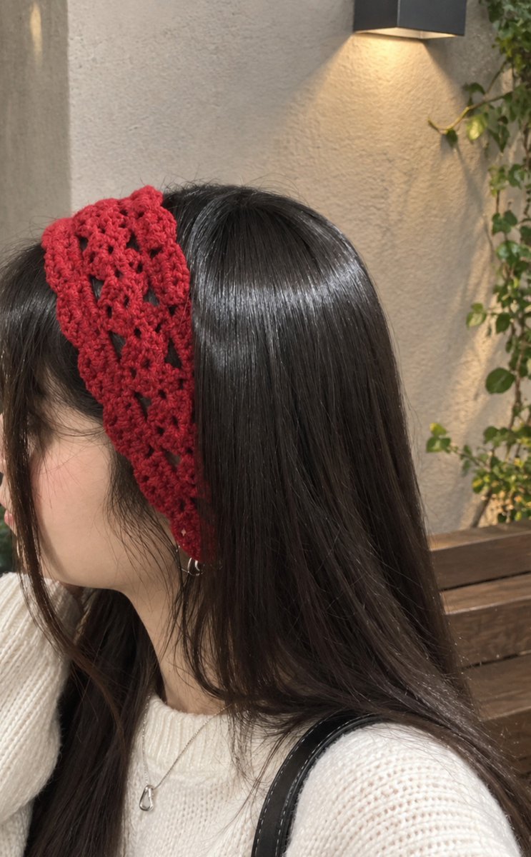 pariipar00's tweet photo. بچه ها من  این مدل هد بافت میبافم
 برای پاییز و زمستون
توهررنگی قابل سفارشه
قیمتش۲۵۰هستش

 میشه ریت و منشن بدین حمایت کنید دیده بش سر برج شد🫠🫠😭 https://t.co/hC4ZzjzXiN