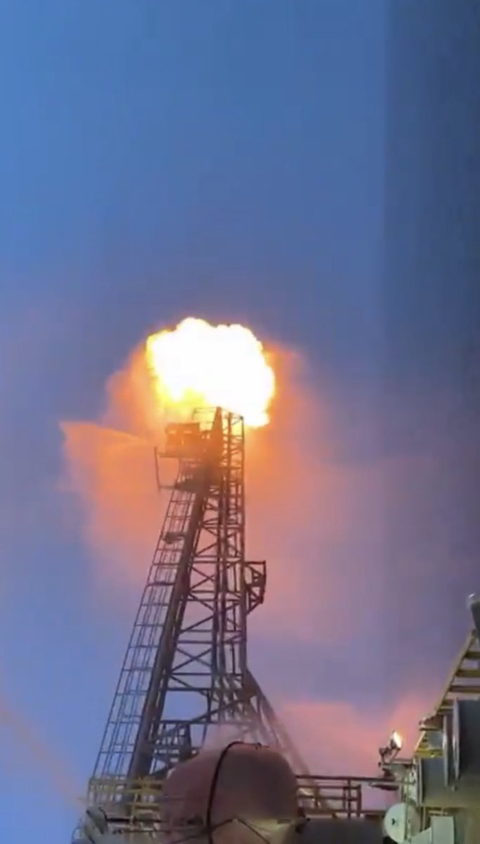 manas_muduli's tweet photo. 🚨 Big development off Odisha coast!

ONGC has struck gas in the Mahanadi Deepwater Basin, around 43 km off Konark.

The well was drilled to a target depth of 1,623 metres and has been flowing gas with encouraging flow and reservoir pressure for the last 3 days.

Its proximity to the coast offers potential for early monetisation, subject to further appraisal and commercial evaluation.

A significant development for Odisha’s offshore energy potential.