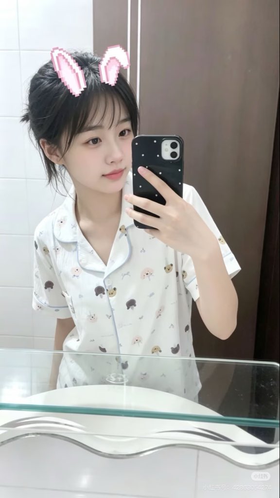 JakeUmstea94922's tweet photo. 晚上好

刚拍形体课照，有人评锐吗？

是粉哒！！看完不许瞎说🫣 https://t.co/YjwQgiVWb0