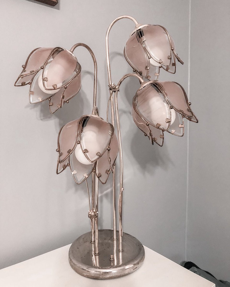glirttery's tweet photo. thinking about delicate vintage floral lamps again https://t.co/1Ql638fCfq