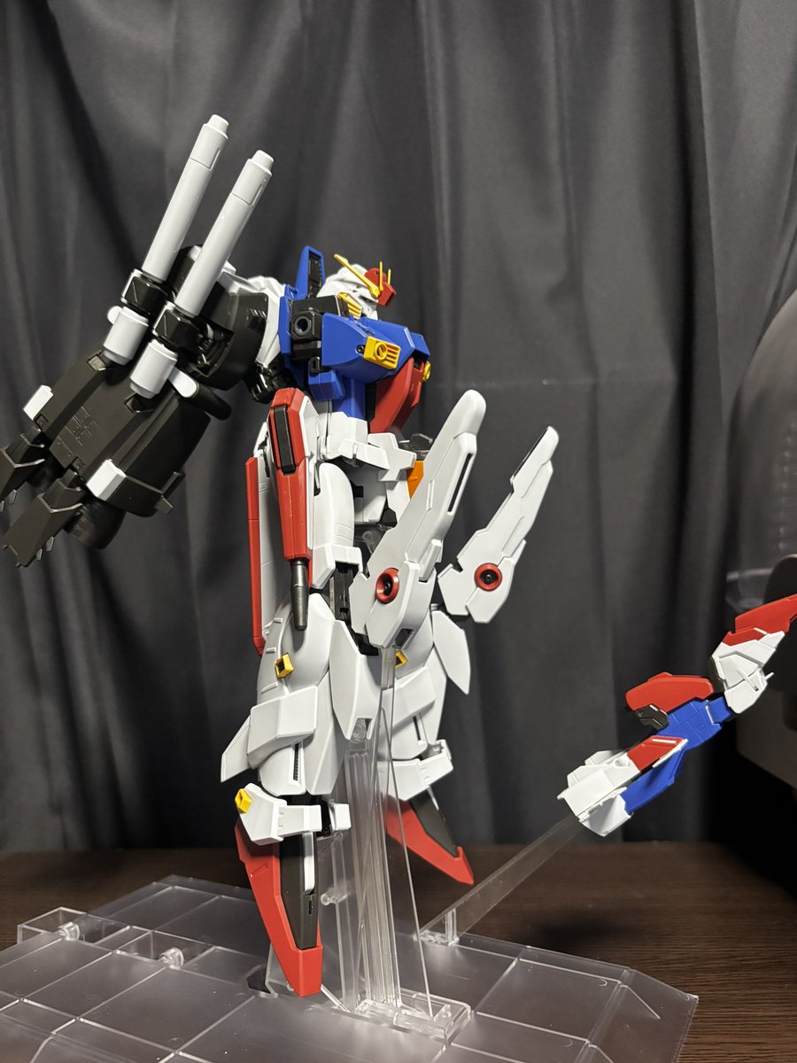 suflekotonoha's tweet photo. 今日の模活🔧
MGEXストフリとはまた違った組み立て体験が得られるいいキットですな、人気あるのも納得。 https://t.co/P2KSZIALma