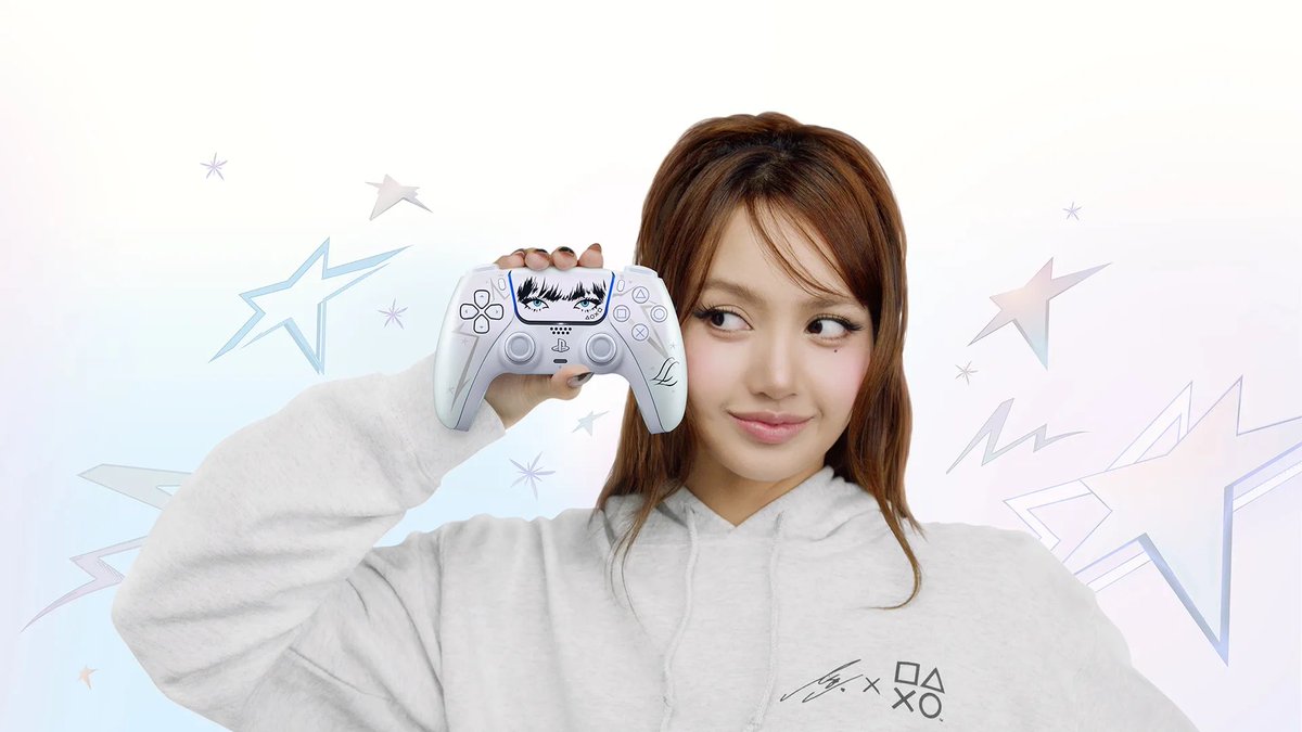 Wario64's tweet photo. DualSense wireless controller – Lisa Limited Edition (Lisa from Blackpink) and merch go up for preorder on PS Direct on Oct 2 - 7 AM PT. Merch on Amazon Store beginning Oct 23 https://t.co/cO6cgHn9FG https://t.co/6sgaoQvOJD