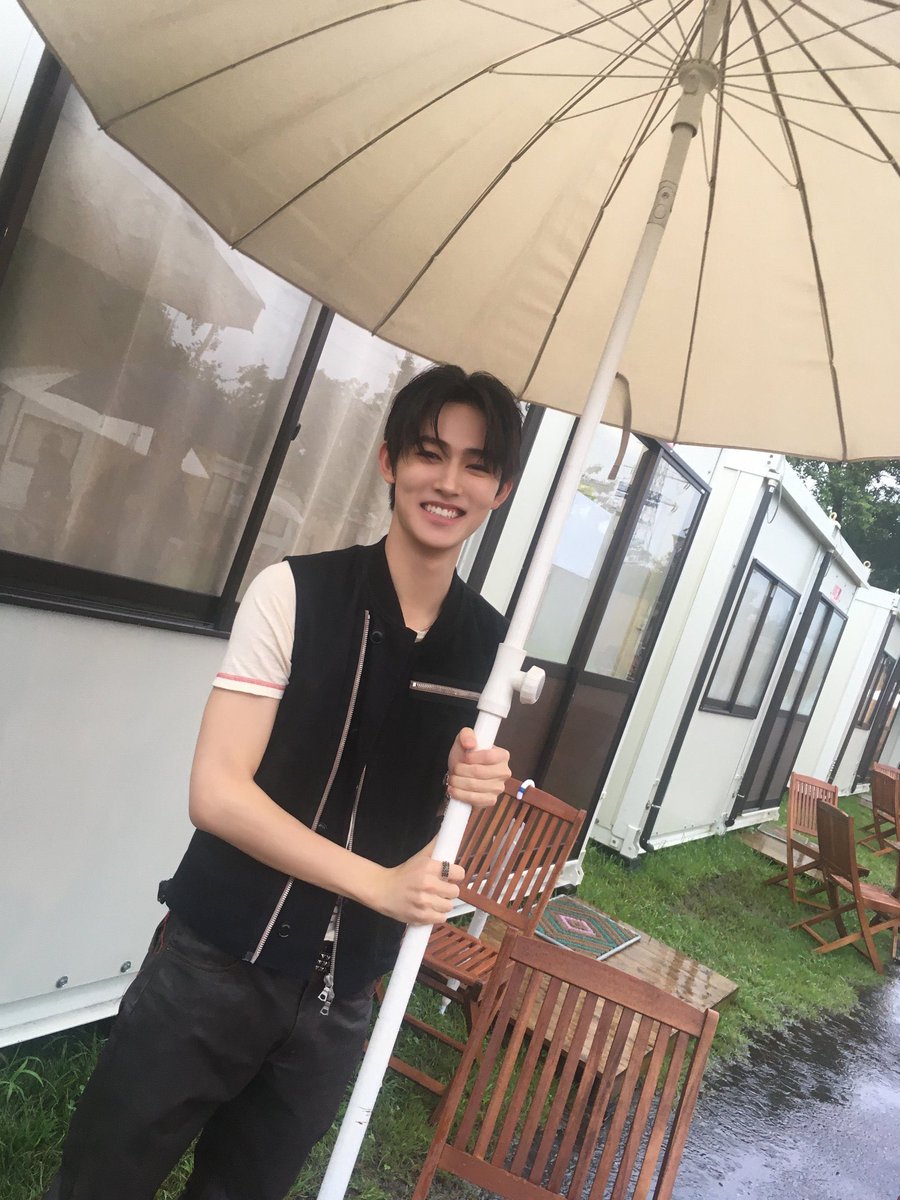 spidertill's tweet photo. el es un rey kawaii? https://t.co/veteg94xUz