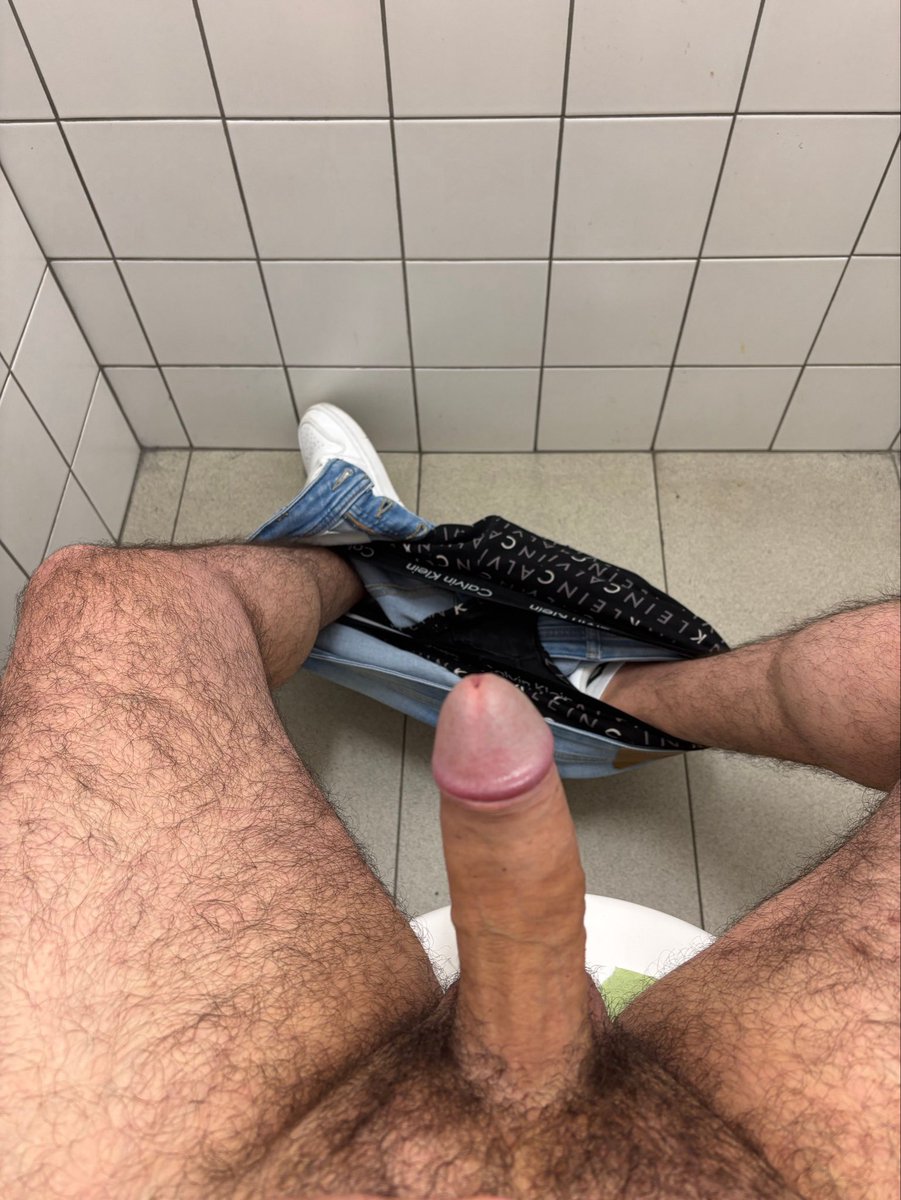 MarcoBear8686's tweet photo. RT if u accept cocks in your DM’s 😈 https://t.co/ggLwe9hryh