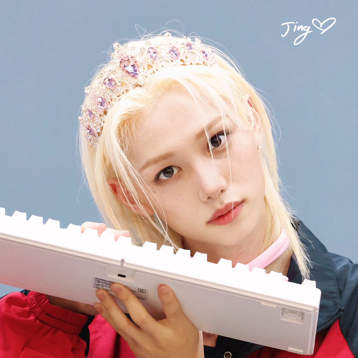 flixpiri's tweet photo. 顔だけ見たらほんとーに可愛くて美人なのに声ばか低くて性格もThe漢なのおもろすぎるわ、こんなにもかわいくて綺麗なのに。最高 https://t.co/qCKCxzVLBG