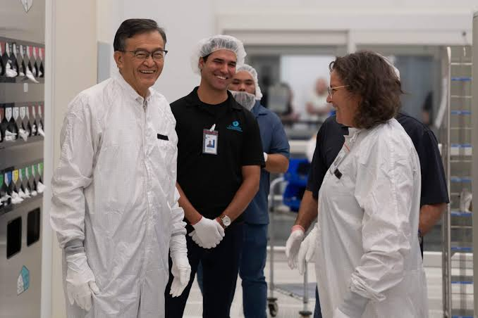 Alex_Intel_'s tweet photo. Lip-Bu "I'm glad in life sometimes you need a break and the break, it turned out to be the case"

Intel 18A and Intel 3 capacity growing above 50% next year 
ez money

$INTC https://t.co/gN5tnS5f3K