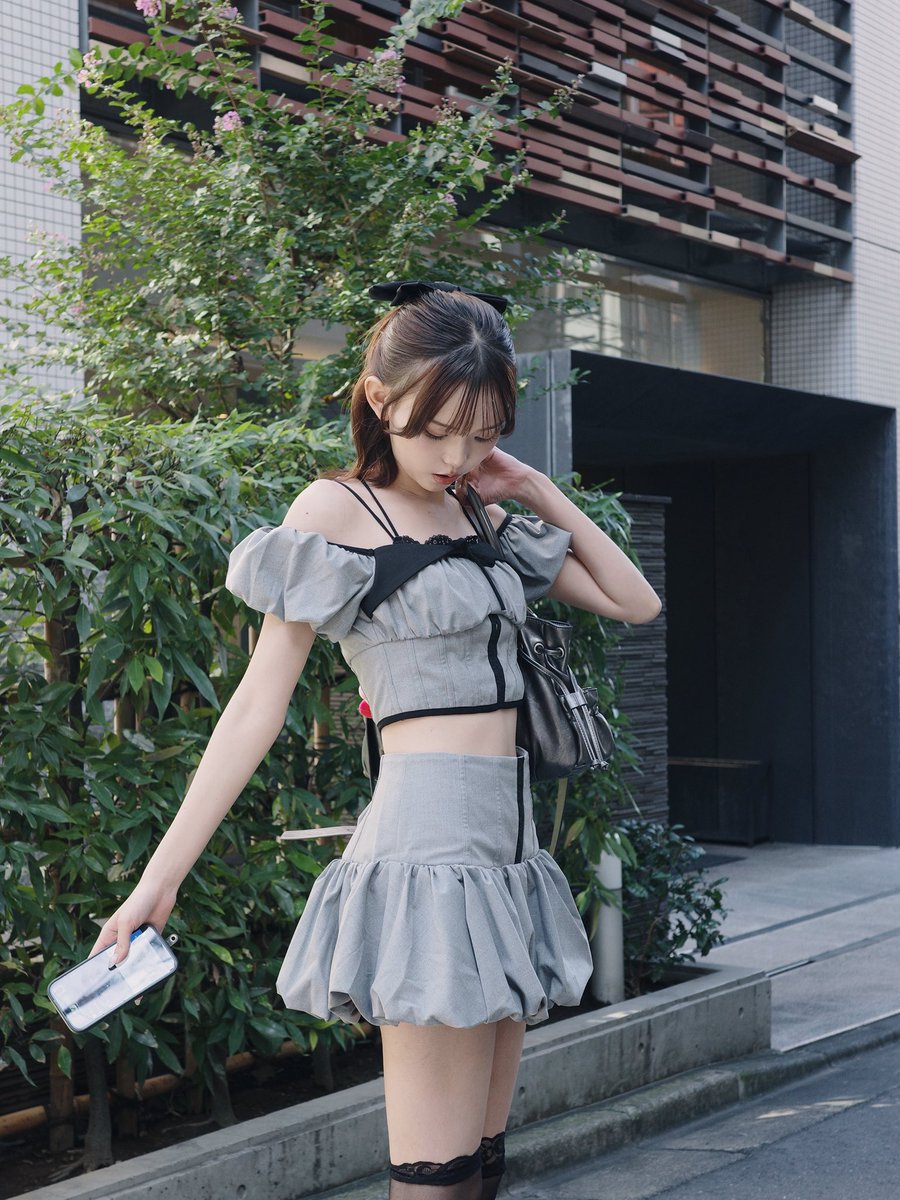 ht_e1qq's tweet photo. こんな不意打ちショットでも可愛いセットアップ https://t.co/7RcoBy47HL