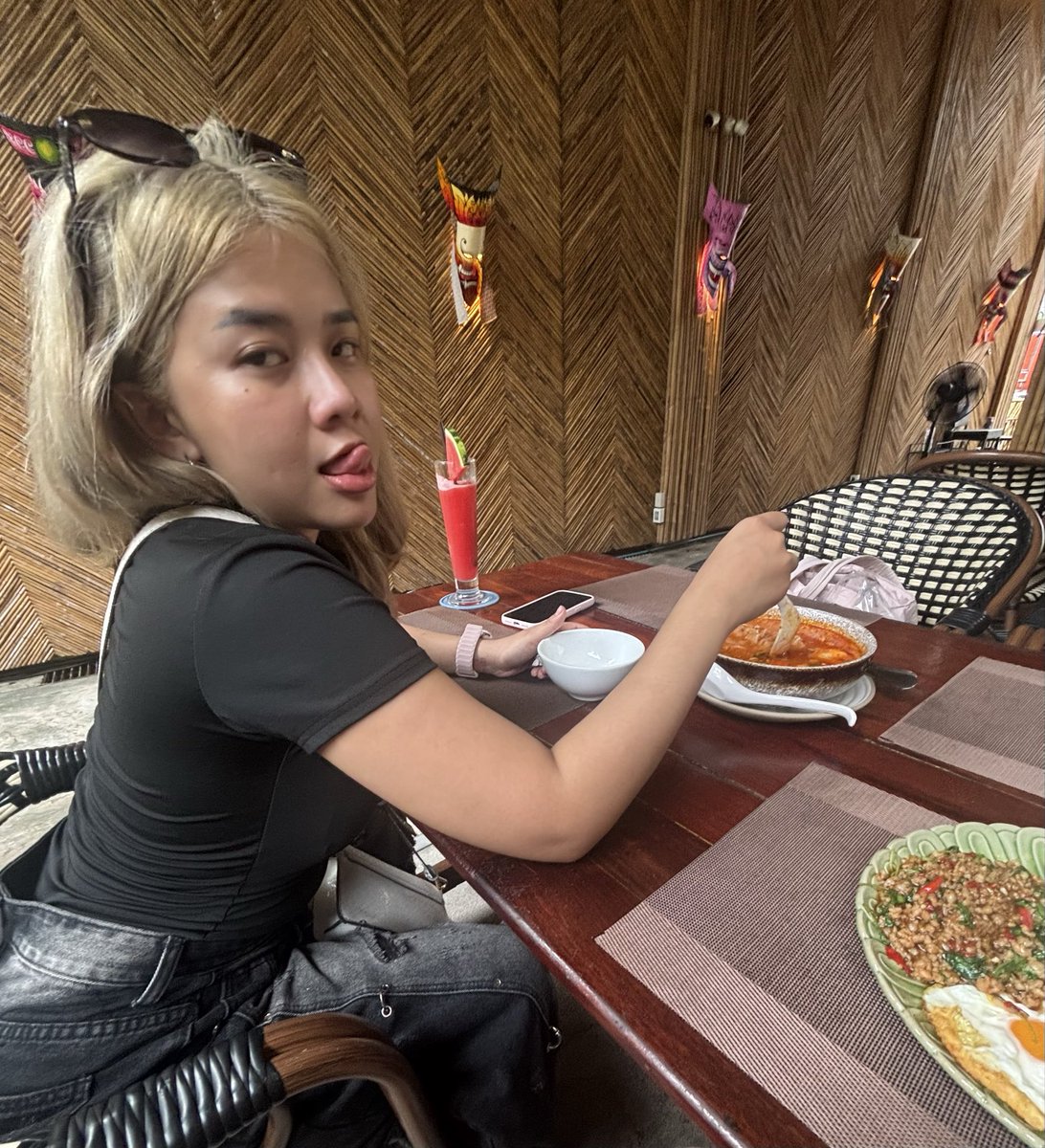 IsaanSilk's tweet photo. What do you like to eat? 😋

#phuket #pattaya https://t.co/ZEFy2iNhHg