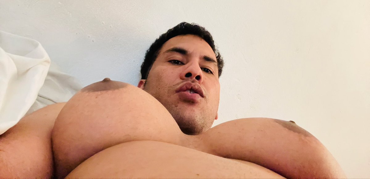 rodriboobs's tweet photo. Parece que una está más grande hoy🥵 https://t.co/b85MwWI8YS