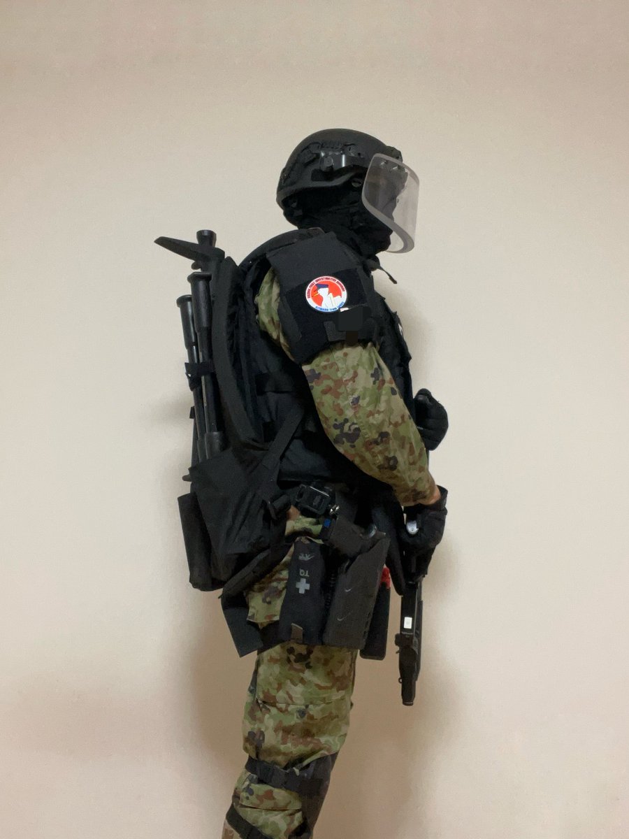 Papi_ElGato's tweet photo. 大空警察 銃器対策部隊
こぼ・かなえる 銃器所持対応時に初出動 https://t.co/KrK338AxgN