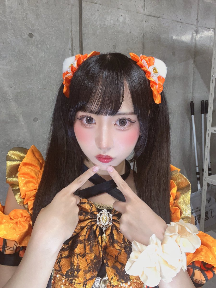 ReIDOL_aira's tweet photo. カメイドクロックさんにてフリーライブありがとうございました！🧡
雨の中ほんとに会いに来てくれてありがとう🥹☔️
みんな気をつけて帰るんだよー！
体調も崩さないように気をつけてね🥺
そして今日はツインテールでした🎀
盛れましたね！😽✨
またツインテールたくさんしたいなーと思いました🥹^^ https://t.co/P9KvvBSVHQ