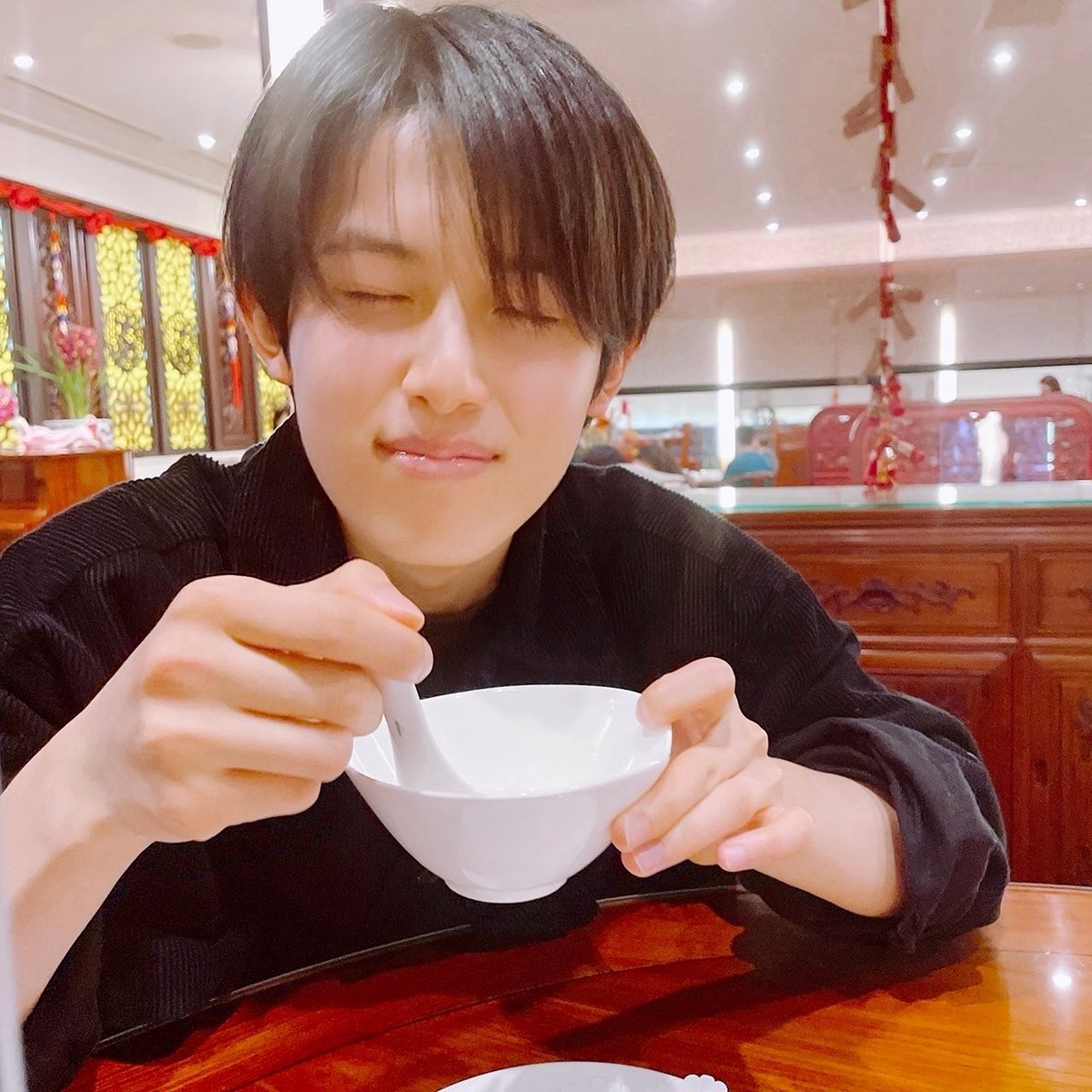 LaughtSmilenice's tweet photo. 이거너무장기연애한남친연애초때사진보는기분 https://t.co/9P5knjvdk4