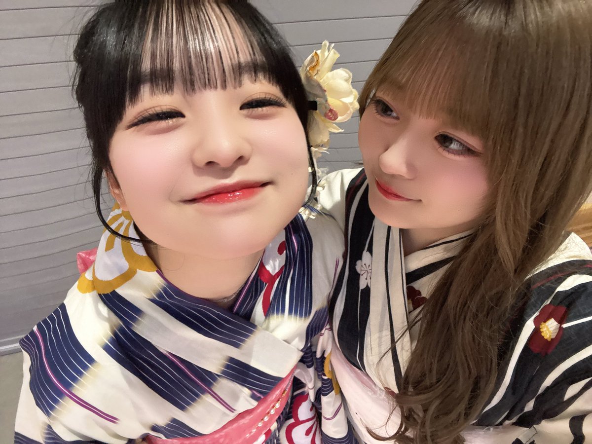 ibuki1484_hkt's tweet photo. 最近会うたびに「なんかいぶさんかわいい」って真っ直ぐな目で言われる。

だから心の中でタベタイタベタイタベタイ
と思いながら「そうか？😐」って返す。
ペチンしていい？たべてい？
りゅうママ許可ください。お願いします。 https://t.co/uuGJX73qeV