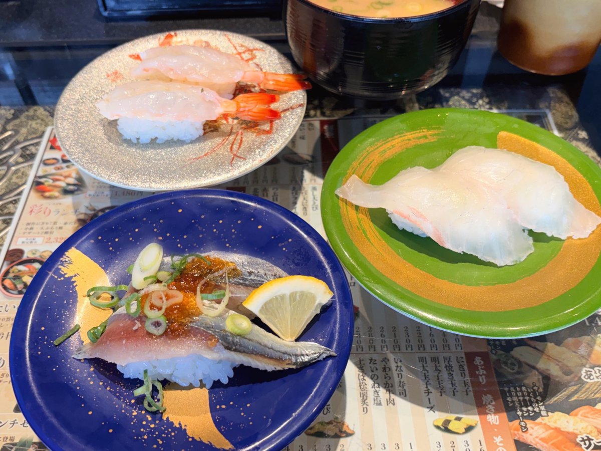 aronoooooo's tweet photo. 🩵たいの鯛

ネタ大きめで新鮮✨️
特に鯛は厚みも弾力もすごくて、さすが店名に「鯛」って入ってるだけある！めちゃくちゃ美味しかった。
秋刀魚も最高〜😊

#兵庫 #グルメ https://t.co/NQjgnkKuAz