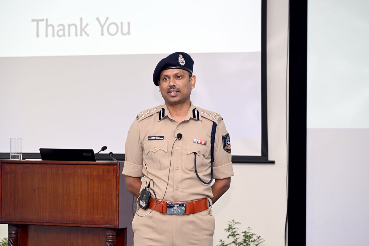 svpnpahyd's tweet photo. A 5-day course on “Explosives, IEDs &amp; Post Blast Procedures-22” commenced today at SVPNPA, bringing together around 44 police officers from State Police, CAPFs and other organisations for specialised training.  
#SVPNPA #Explosives #IEDs #PostBlast #PoliceTraining https://t.co/6SiftUALNl