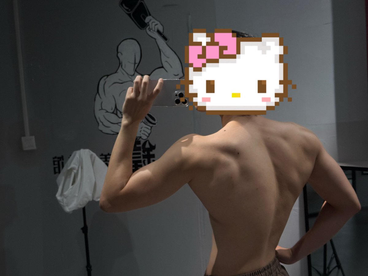 answer602169149's tweet photo. 正面看多了看看背面吧😋 https://t.co/lMnwfD78Sg