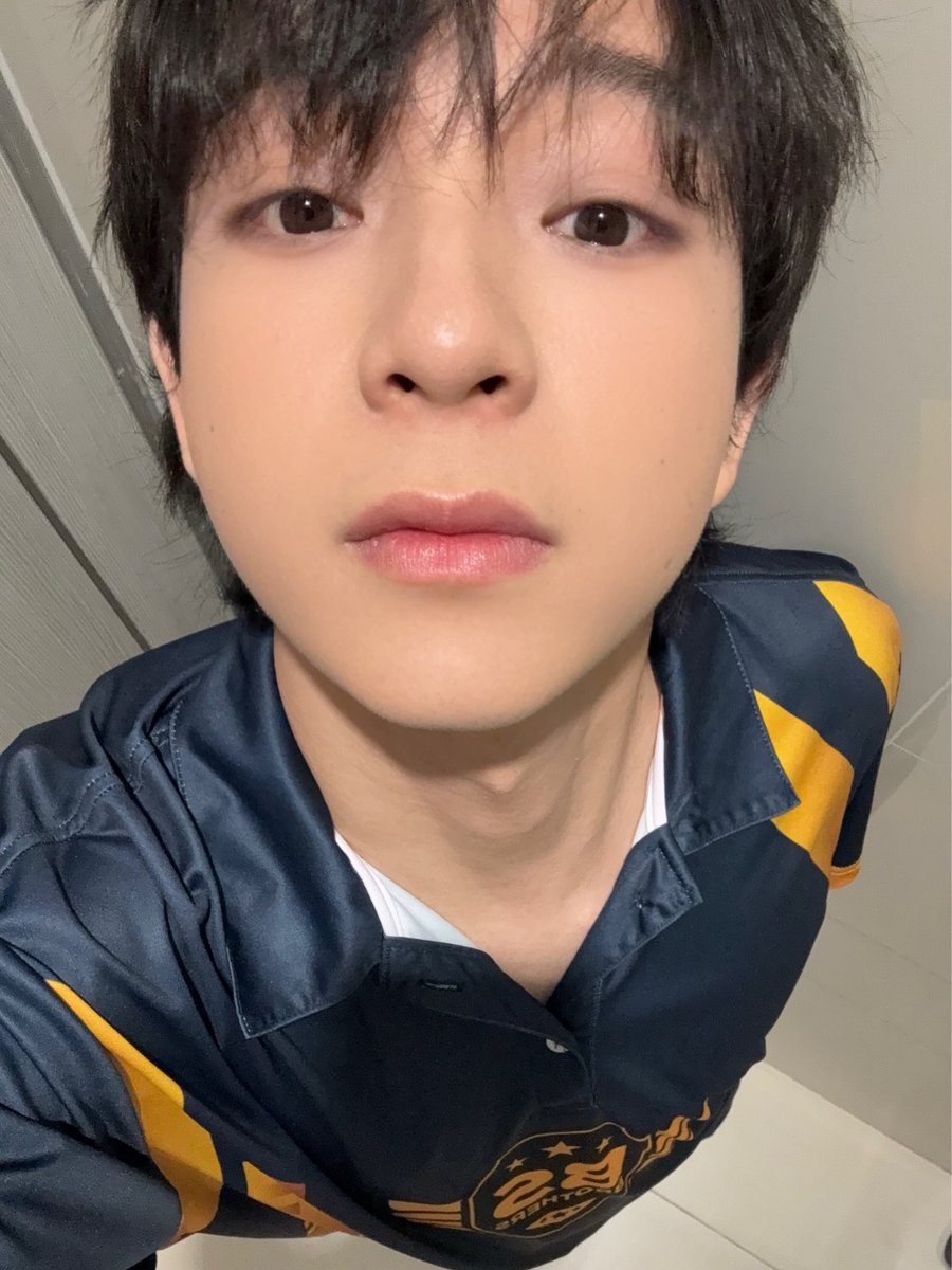 bbasjtr_family's tweet photo. [IG bbasjtr]
บ๊ายบายน้องเด๋อ 

Bas​ Hatsanat 
@basjtr
#บาสเด็กอ้วนที่แท้จริง 
#bbasjtr https://t.co/z0EQAFWvEw