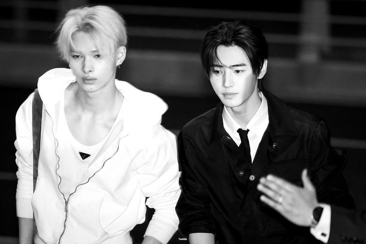 brok3nhyuri's tweet photo. mini #hoonki au onde Sunghoon morre de ciúmes do ficante dele e vive fazendo marra e Riki é pau mandado do emo "rabudinho" que ele não larga nem mesmo se for estapeado por causa de bobagens ou ndv? https://t.co/h3KPSSpjPD